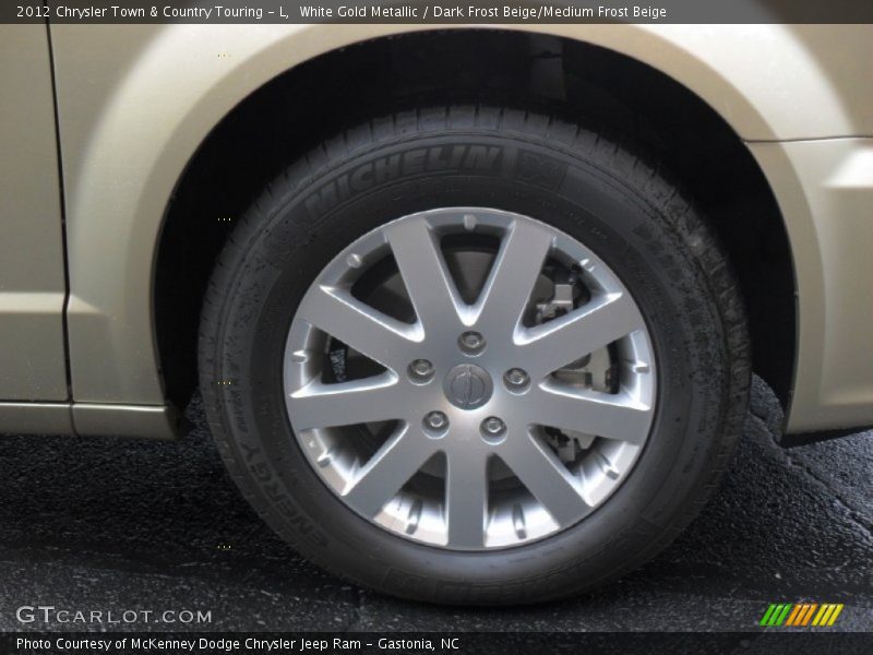  2012 Town & Country Touring - L Wheel