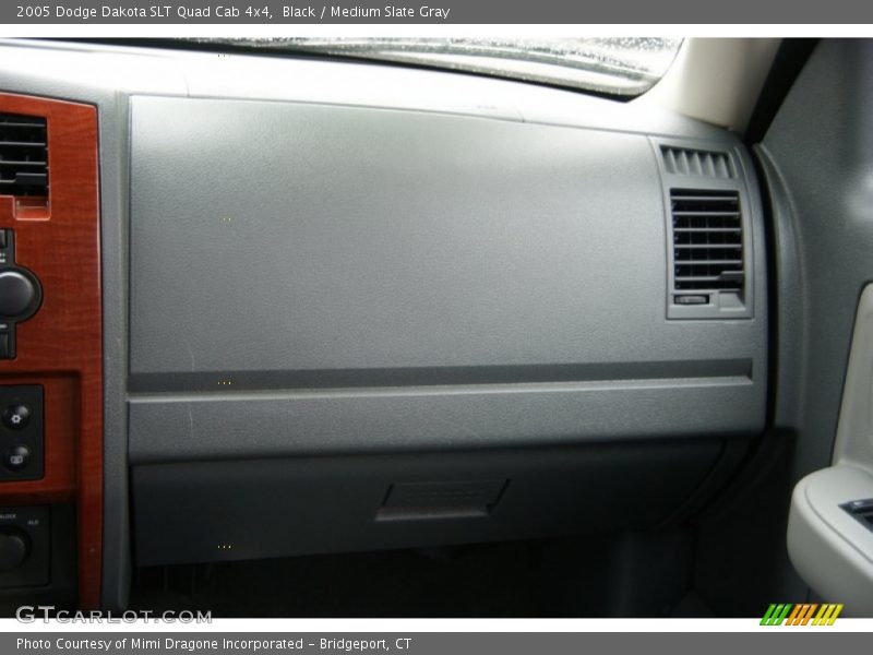 Black / Medium Slate Gray 2005 Dodge Dakota SLT Quad Cab 4x4