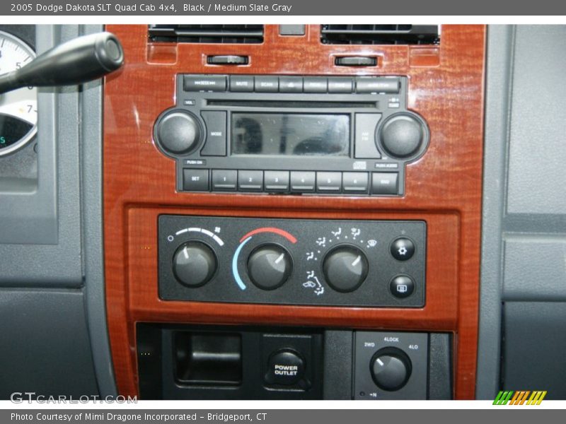 Black / Medium Slate Gray 2005 Dodge Dakota SLT Quad Cab 4x4