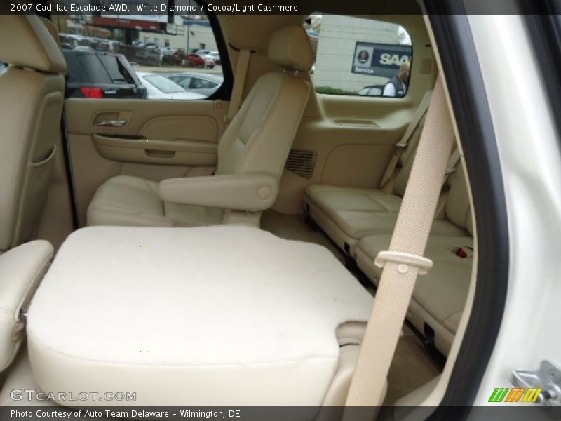White Diamond / Cocoa/Light Cashmere 2007 Cadillac Escalade AWD