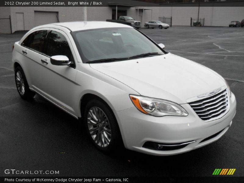 Bright White / Black 2012 Chrysler 200 Limited Sedan