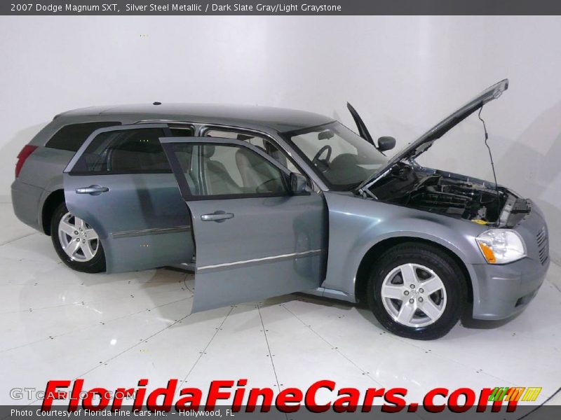 Silver Steel Metallic / Dark Slate Gray/Light Graystone 2007 Dodge Magnum SXT