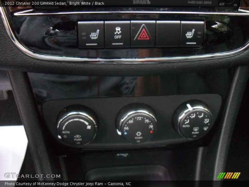 Bright White / Black 2012 Chrysler 200 Limited Sedan