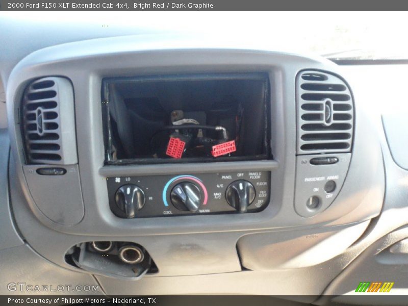 Bright Red / Dark Graphite 2000 Ford F150 XLT Extended Cab 4x4