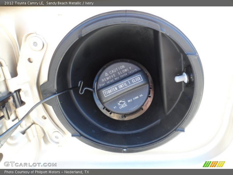 Sandy Beach Metallic / Ivory 2012 Toyota Camry LE