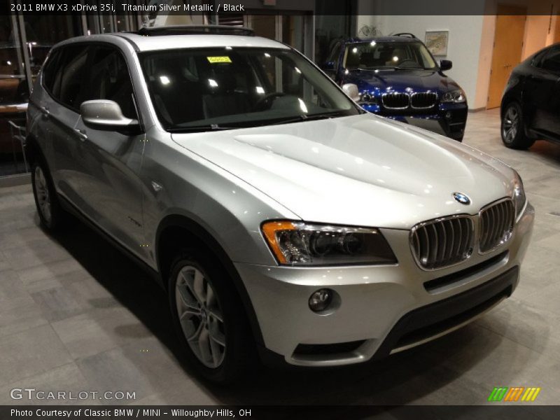 Front 3/4 View of 2011 X3 xDrive 35i