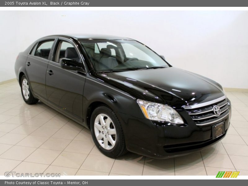 Black / Graphite Gray 2005 Toyota Avalon XL