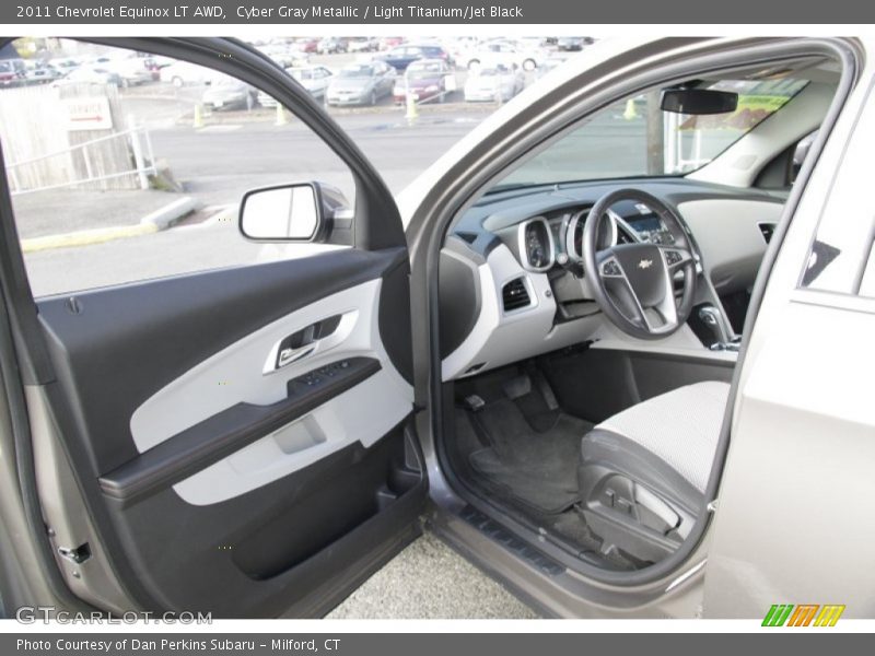 Cyber Gray Metallic / Light Titanium/Jet Black 2011 Chevrolet Equinox LT AWD