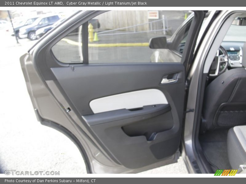 Cyber Gray Metallic / Light Titanium/Jet Black 2011 Chevrolet Equinox LT AWD