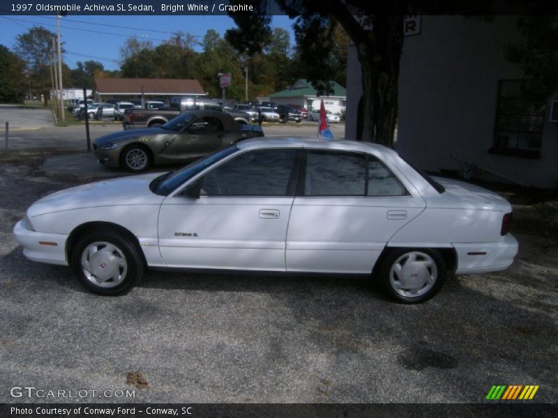 Bright White / Graphite 1997 Oldsmobile Achieva SL Sedan