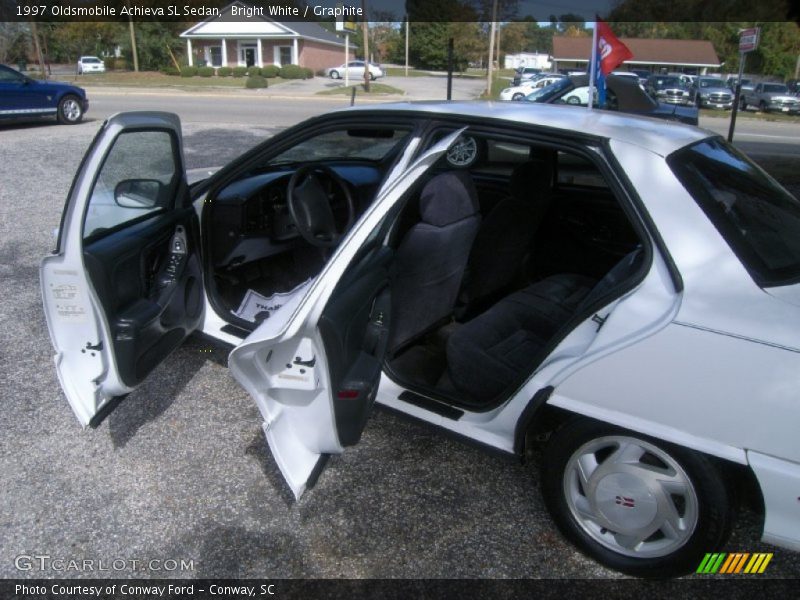 Bright White / Graphite 1997 Oldsmobile Achieva SL Sedan