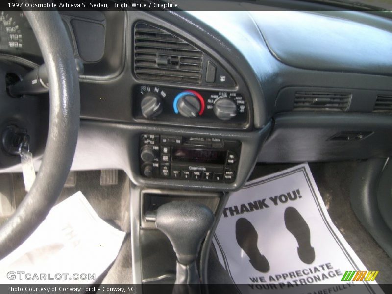Bright White / Graphite 1997 Oldsmobile Achieva SL Sedan
