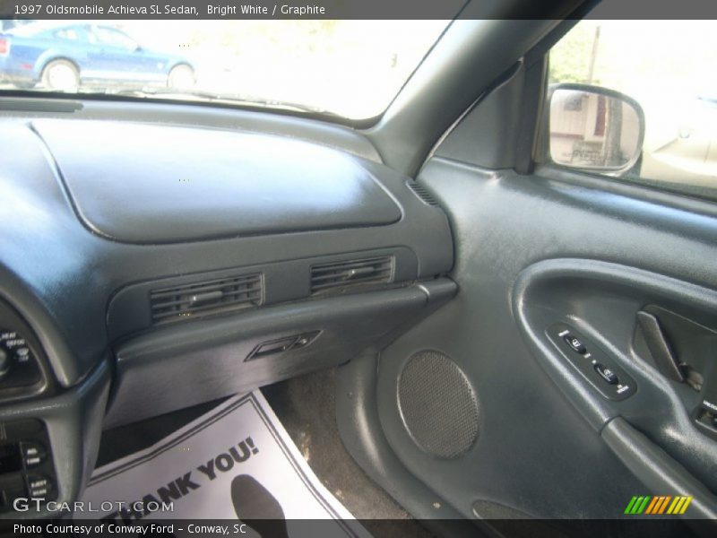 Bright White / Graphite 1997 Oldsmobile Achieva SL Sedan