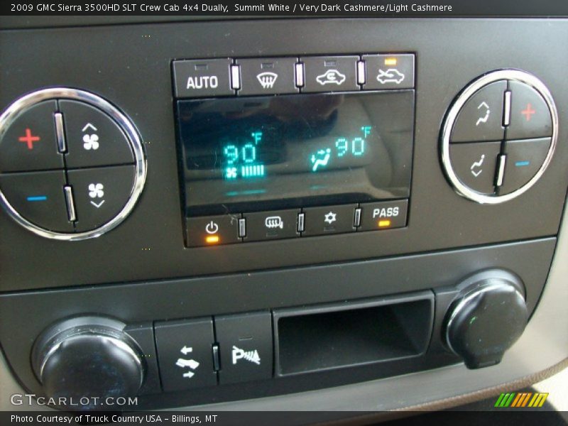 Controls of 2009 Sierra 3500HD SLT Crew Cab 4x4 Dually
