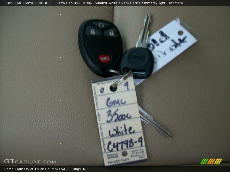 Keys of 2009 Sierra 3500HD SLT Crew Cab 4x4 Dually