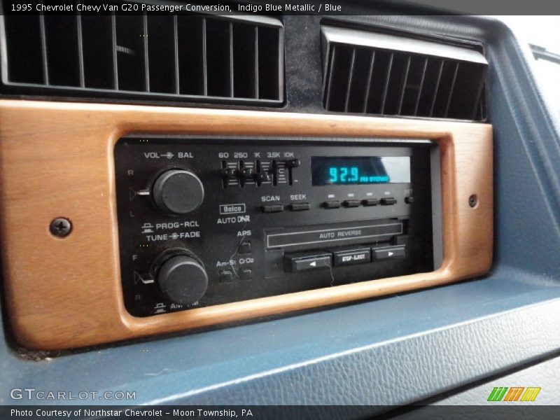 Audio System of 1995 Chevy Van G20 Passenger Conversion