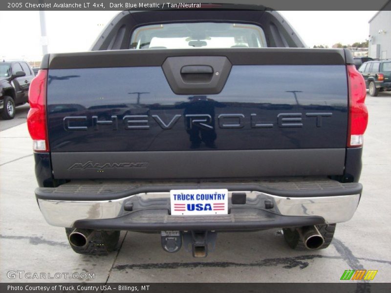 Dark Blue Metallic / Tan/Neutral 2005 Chevrolet Avalanche LT 4x4