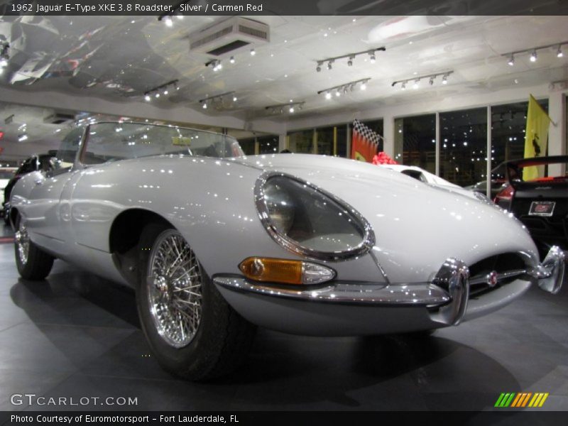 Silver / Carmen Red 1962 Jaguar E-Type XKE 3.8 Roadster