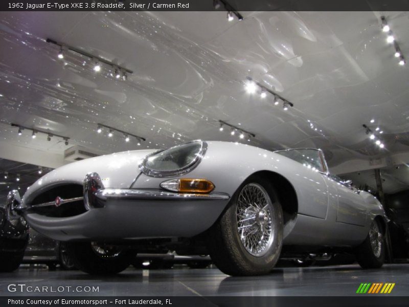Silver / Carmen Red 1962 Jaguar E-Type XKE 3.8 Roadster