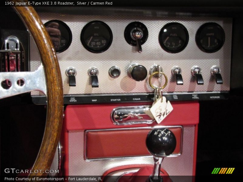 Controls of 1962 E-Type XKE 3.8 Roadster