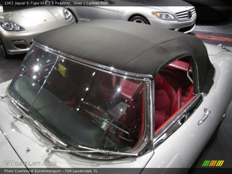 Silver / Carmen Red 1962 Jaguar E-Type XKE 3.8 Roadster
