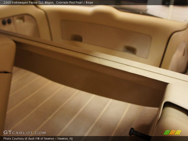 Colorado Red Pearl / Beige 2003 Volkswagen Passat GLS Wagon