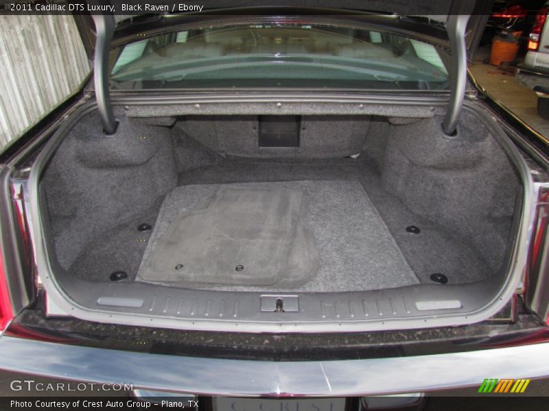 Black Raven / Ebony 2011 Cadillac DTS Luxury