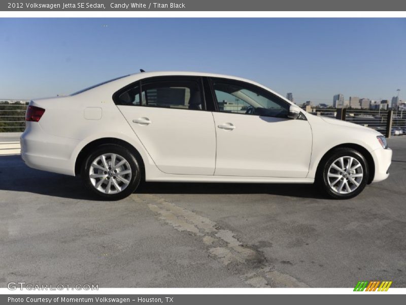 Candy White / Titan Black 2012 Volkswagen Jetta SE Sedan