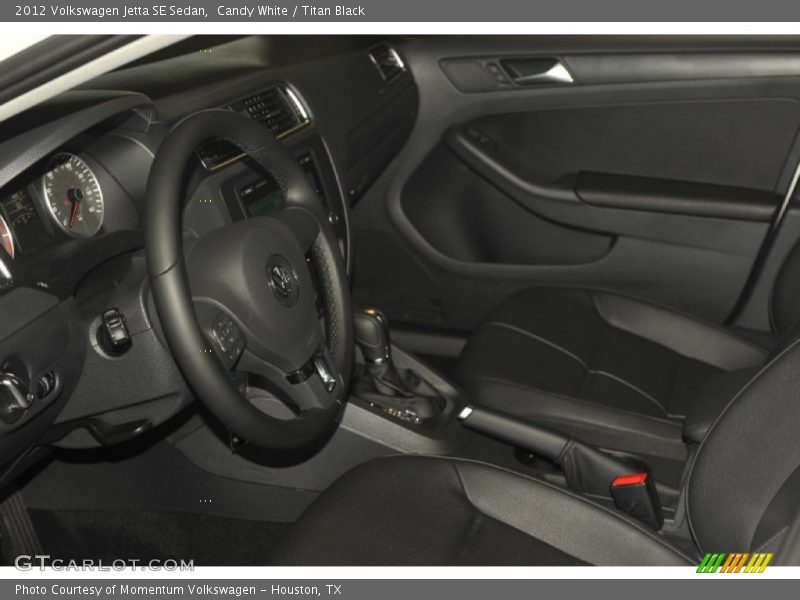 Candy White / Titan Black 2012 Volkswagen Jetta SE Sedan