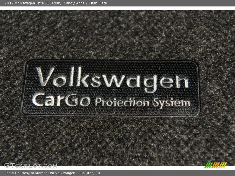 Candy White / Titan Black 2012 Volkswagen Jetta SE Sedan