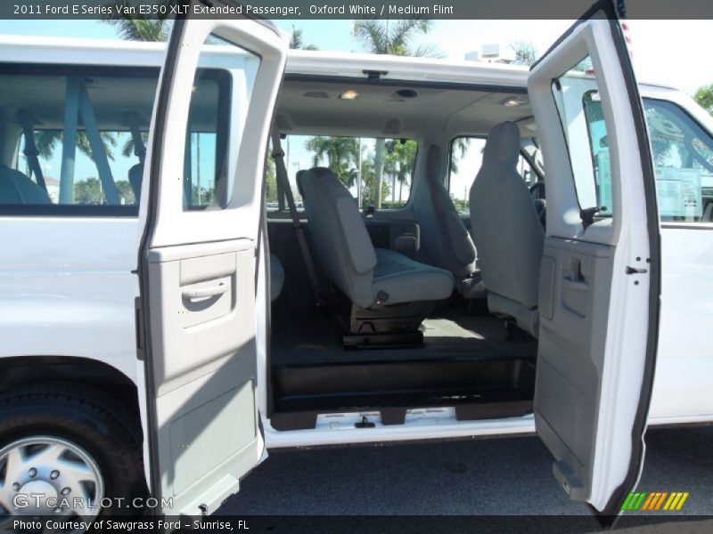 Oxford White / Medium Flint 2011 Ford E Series Van E350 XLT Extended Passenger