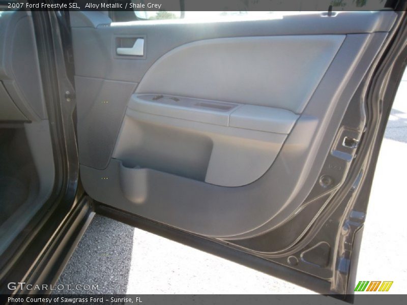 Alloy Metallic / Shale Grey 2007 Ford Freestyle SEL