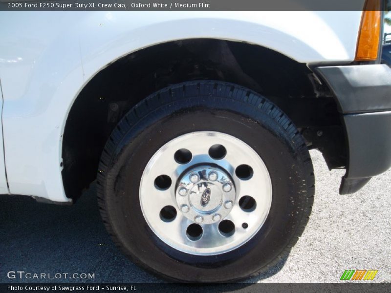 2005 F250 Super Duty XL Crew Cab Wheel