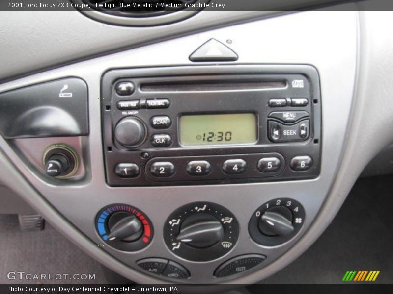 Twilight Blue Metallic / Medium Graphite Grey 2001 Ford Focus ZX3 Coupe