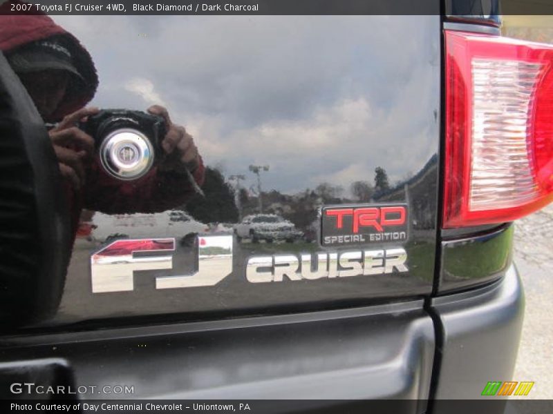 Black Diamond / Dark Charcoal 2007 Toyota FJ Cruiser 4WD