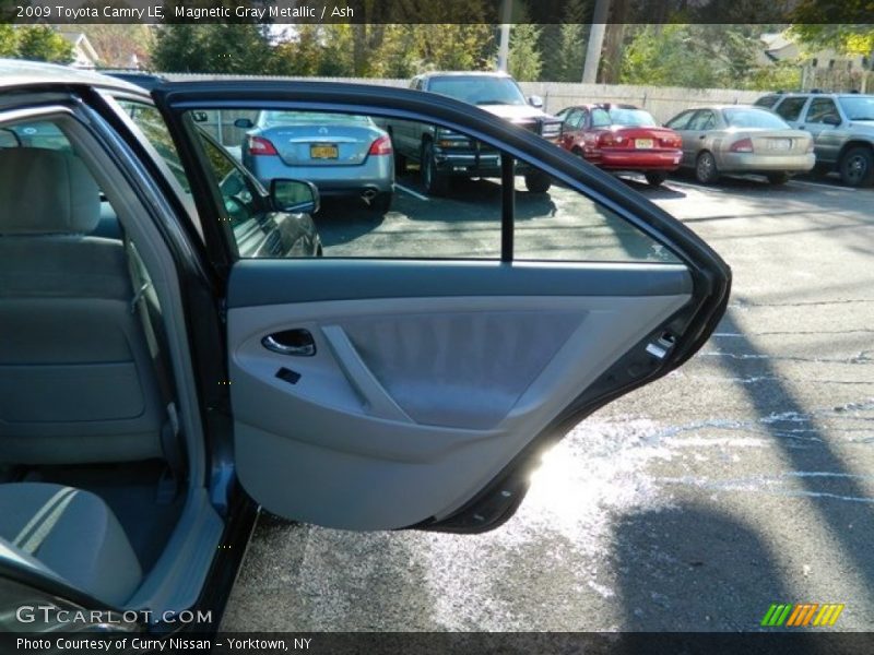 Magnetic Gray Metallic / Ash 2009 Toyota Camry LE