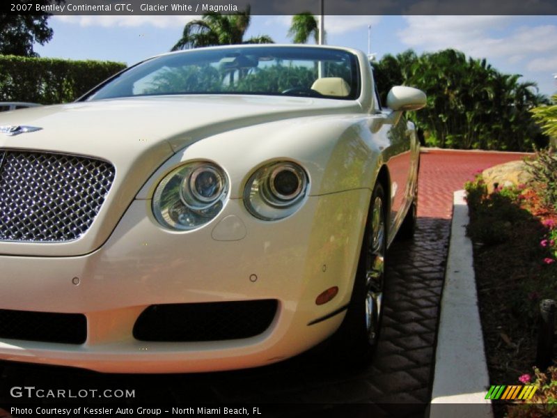 Glacier White / Magnolia 2007 Bentley Continental GTC