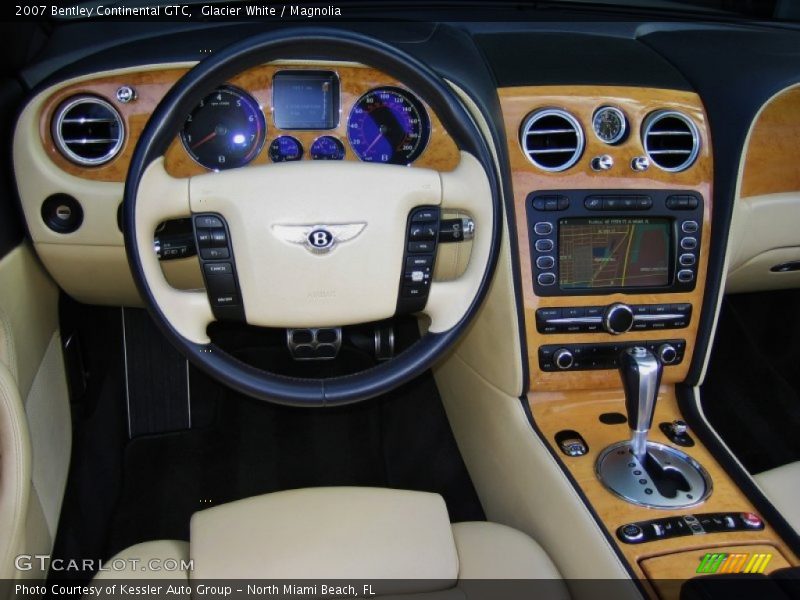Dashboard of 2007 Continental GTC 
