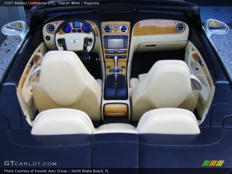  2007 Continental GTC  Magnolia Interior