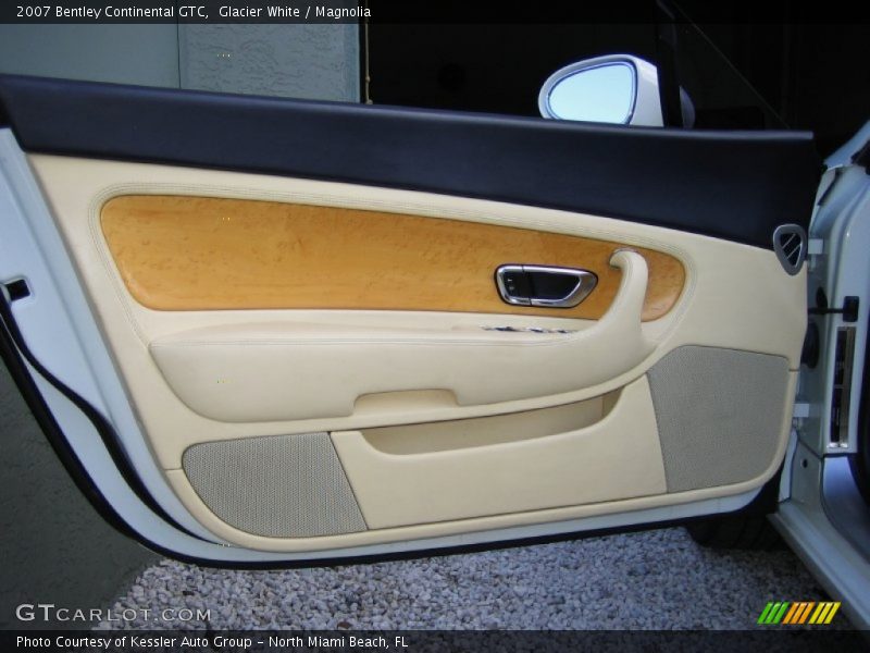 Door Panel of 2007 Continental GTC 