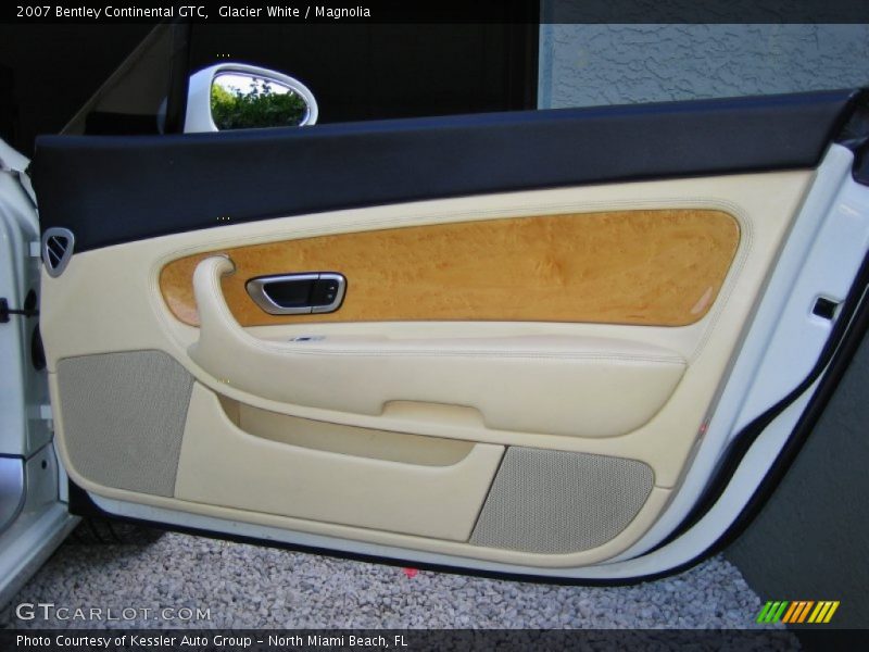 Door Panel of 2007 Continental GTC 