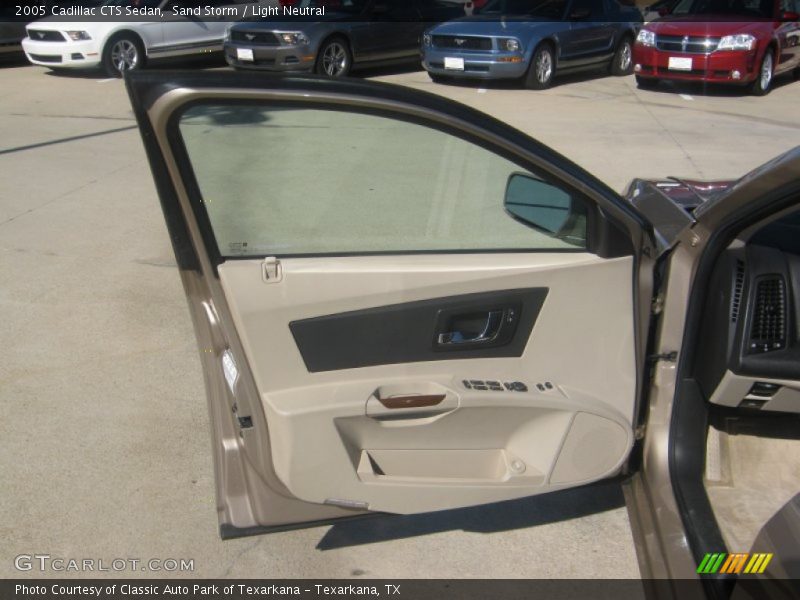 Sand Storm / Light Neutral 2005 Cadillac CTS Sedan