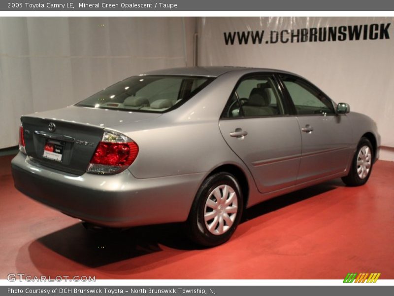 Mineral Green Opalescent / Taupe 2005 Toyota Camry LE