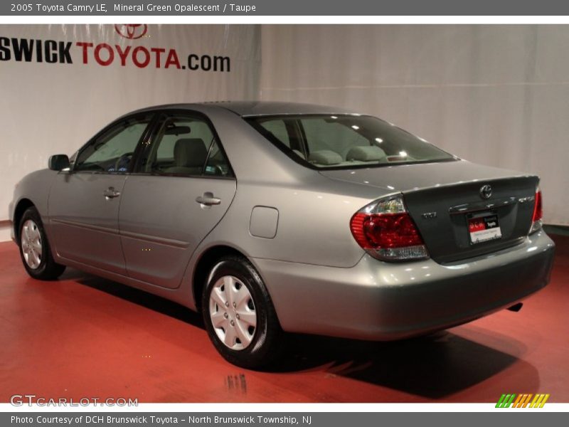 Mineral Green Opalescent / Taupe 2005 Toyota Camry LE