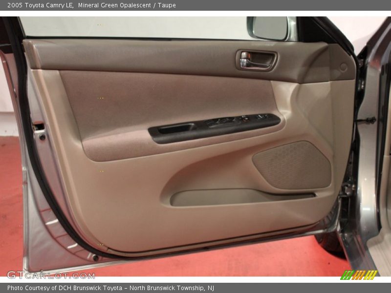Mineral Green Opalescent / Taupe 2005 Toyota Camry LE