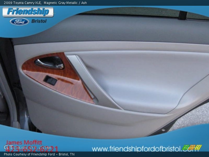 Magnetic Gray Metallic / Ash 2009 Toyota Camry XLE
