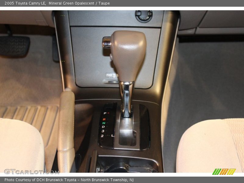 Mineral Green Opalescent / Taupe 2005 Toyota Camry LE