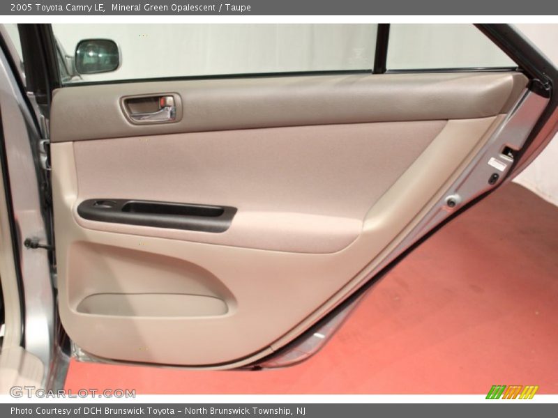 Mineral Green Opalescent / Taupe 2005 Toyota Camry LE