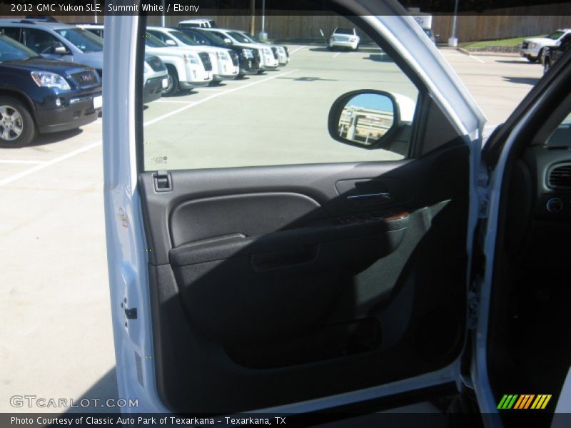 Summit White / Ebony 2012 GMC Yukon SLE