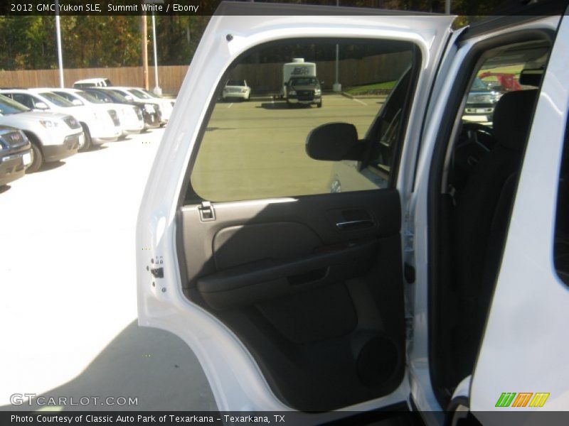 Summit White / Ebony 2012 GMC Yukon SLE